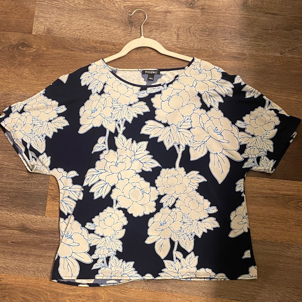 Roz & Ali Navy Floral Blouse